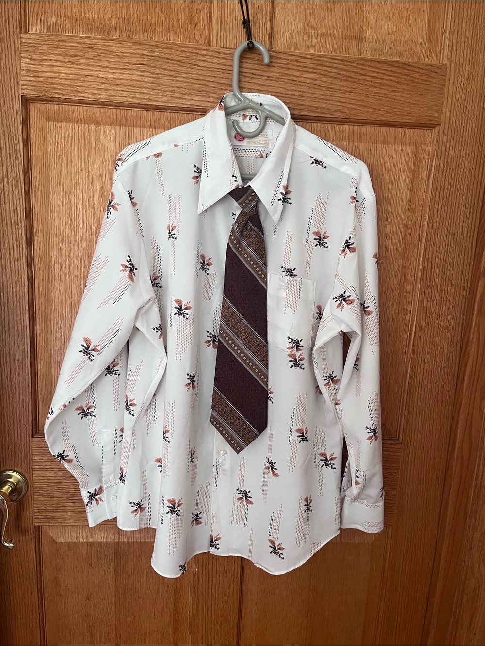 Vintage kings road Sears White Floral Button-Up Shirt with tie